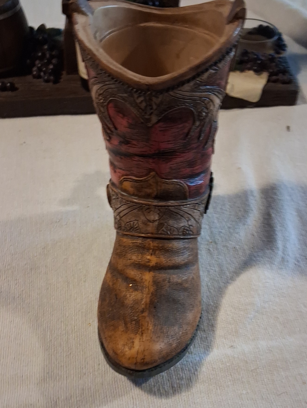 Cowgirl-Inspired Women's Leather Boots in Brown and Red